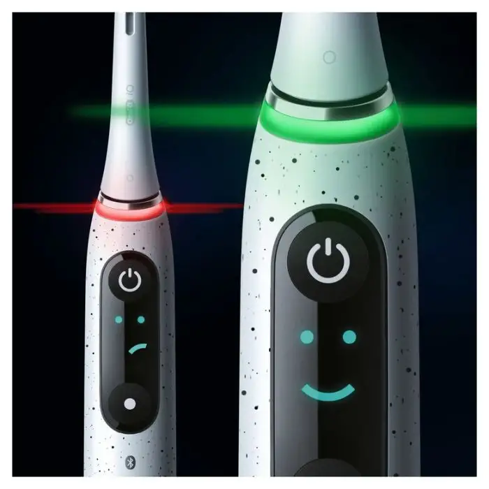 Oral-B iO Spazzolino Elettrico Ricaricabile 10 Bianco,1 Testina, 1 Custodia Da Viaggio ricaricabile, 1 Caricatore Sense , 143672 , Immagine 7