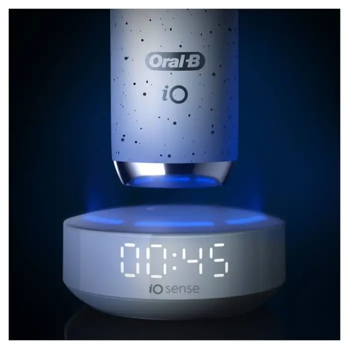 Oral-B iO Spazzolino Elettrico Ricaricabile 10 Bianco,1 Testina, 1 Custodia Da Viaggio ricaricabile, 1 Caricatore Sense , 143672 , Immagine 4