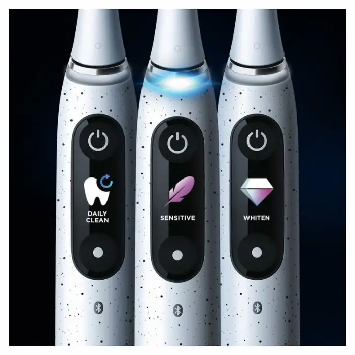 Oral-B iO Spazzolino Elettrico Ricaricabile 10 Bianco,1 Testina, 1 Custodia Da Viaggio ricaricabile, 1 Caricatore Sense , 143672 , Immagine 8