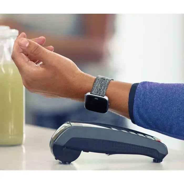 Fitbit Versa 3,4 cm (1.34&quot;) LCD Nero, Grigio GPS (satellitare) , 116310 , Immagine 3