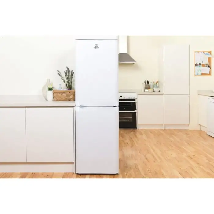 Indesit CAA 55 1 frigorifero con congelatore Libera installazione 254 L F Bianco , 58430 , Immagine 3