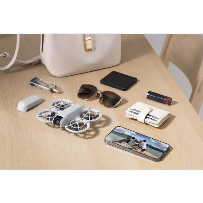 DJI Neo Fly More Drone Combo 4 rotori Quadrirotore 12 MP 3840 x 2880 Pixel 1435 mAh Nero, Bianco , 157266 , Immagine 10