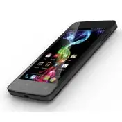 Archos Titanium 45 11,4 cm (4.5") Doppia SIM Android 4.2.2 3G 0,5 GB 4 GB 1680 mAh Nero
