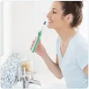 Oral-B TriZone 4000 Adulto Spazzolino TriZone Turchese