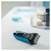 Braun Series 3 ProSkin 3040s Rasoio Barba Elettrico, Nero/Blu