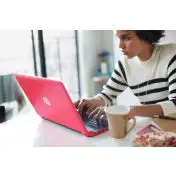 HP Pavilion 17-g103nl Computer portatile 43,9 cm (17.3") HD+ Intel® Core™ i5 della sesta generazione 8 GB DDR3L-SDRAM 1000 GB HDD NVIDIA® GeForce® 940M Windows 10 Home Argento