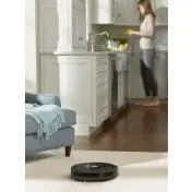 iRobot Roomba 676 aspirapolvere robot 0,6 L Senza sacchetto Nero