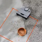 Neato Robotics D10 Aspirapolvere Robot capacità del contenitore raccogli polvere 0,7 L Argento