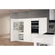 Whirlpool WHC18 T332 frigorifero con congelatore Da incasso 250 L E Bianco