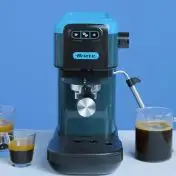 Ariete 1399 Sky Blue Macchina da caffè espresso, Per polvere e cialde ESE, 1300 W, Capacità 1,1L, 15 bar di pressione, Filtro 1, 2 tazze e cialda ESE, Cappuccino, Blu