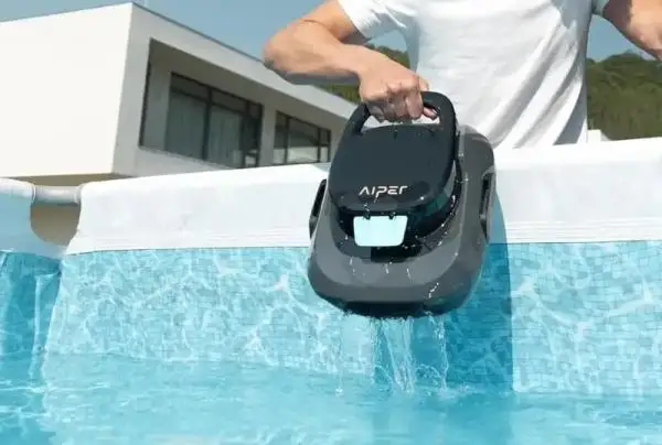 Migliori robot per piscina senza fili 2025: guida ai modelli Aiper per fondo e pareti
